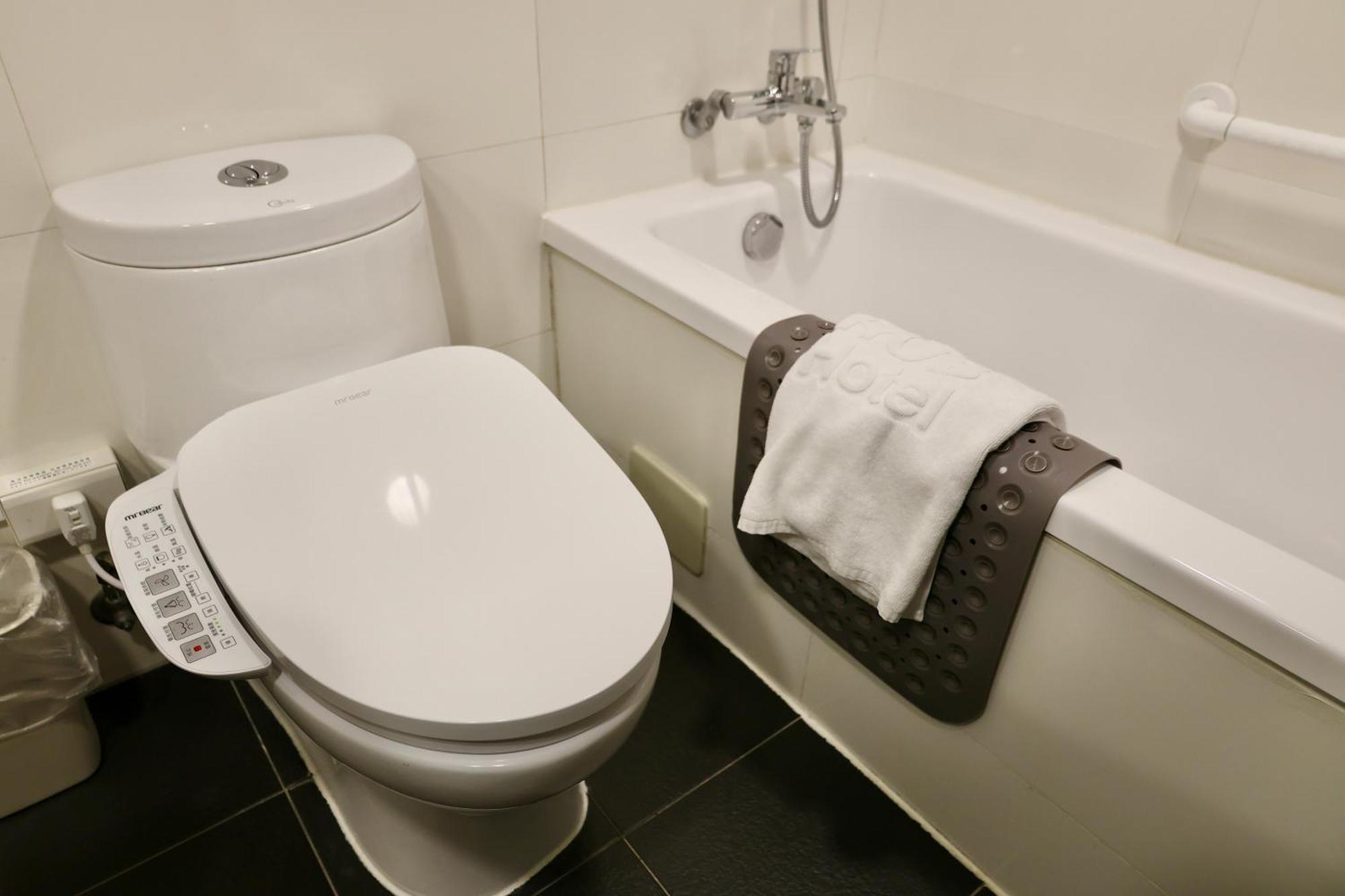 Hub Hotel - Zhongshan Branch Taipei Esterno foto