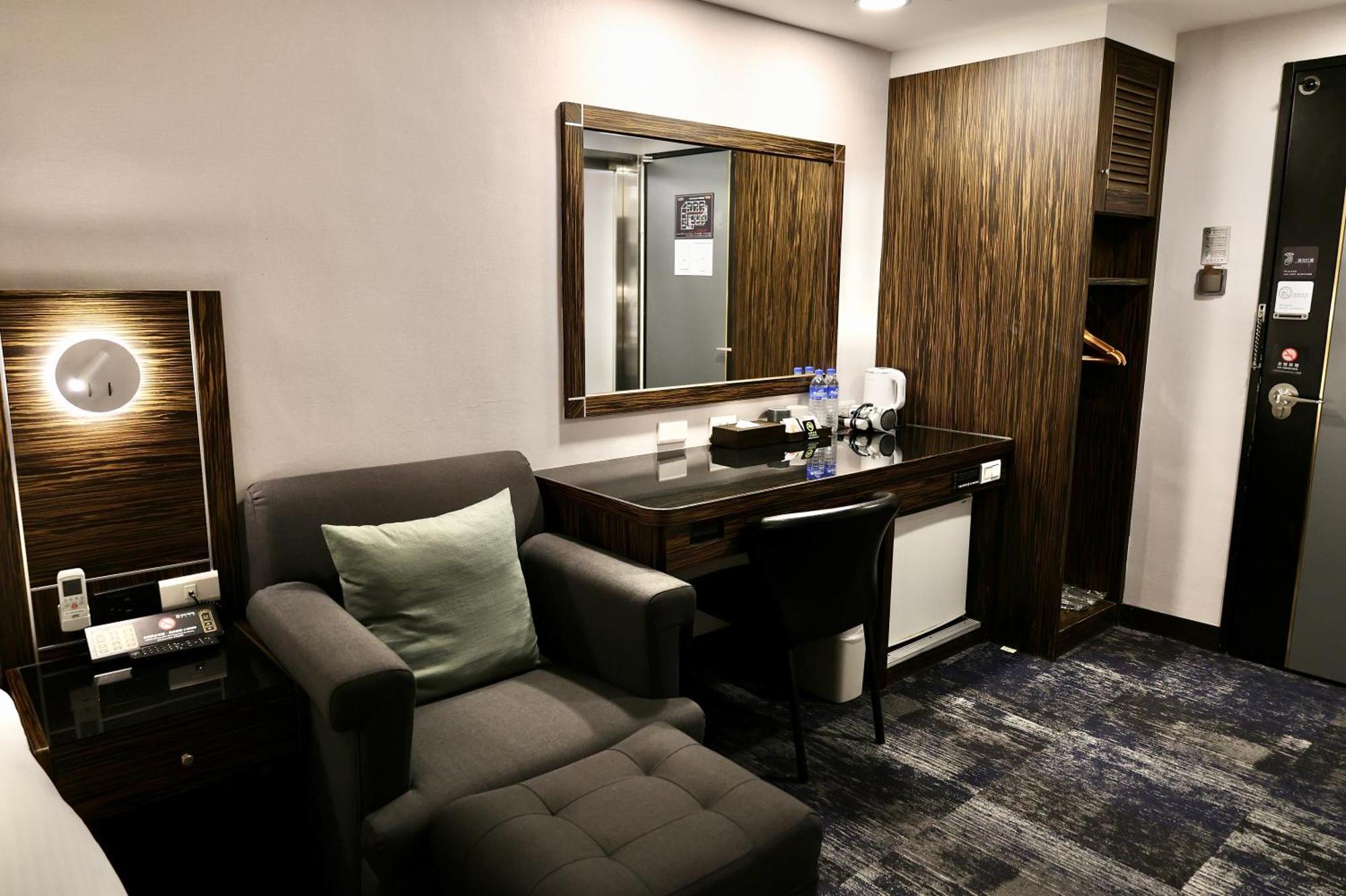 Hub Hotel - Zhongshan Branch Taipei Esterno foto